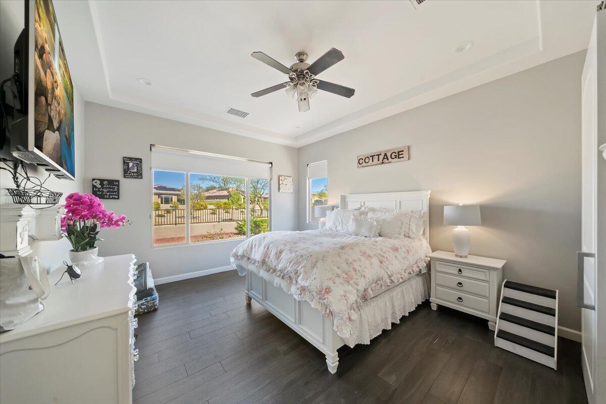 66 Cabernet Rancho Mirage, CA 92270 - Photo 14 of 32 27-Primary Bedroom