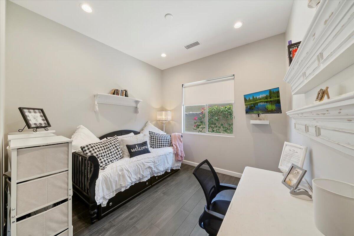 66 Cabernet Rancho Mirage, CA 92270 - Photo 18 of 32 16-Office Area