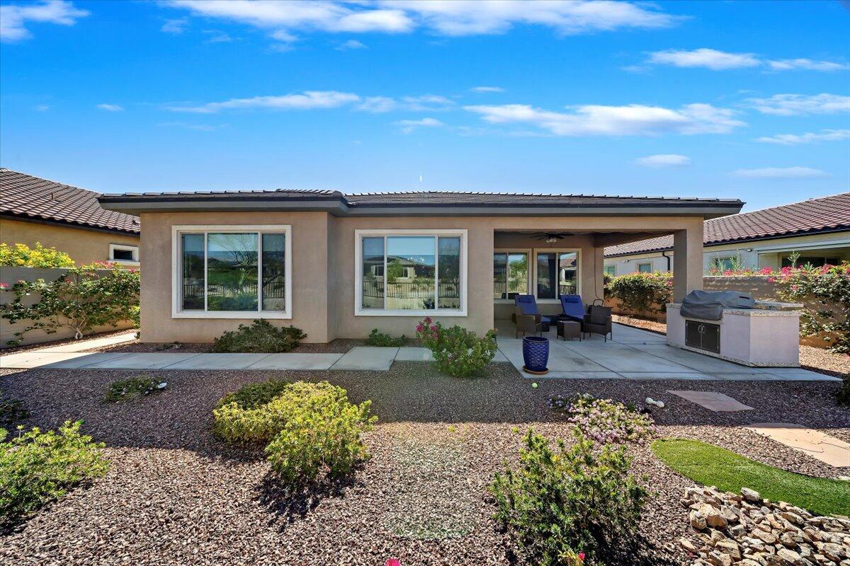66 Cabernet Rancho Mirage, CA 92270 - Photo 23 of 32 34-Back of Home