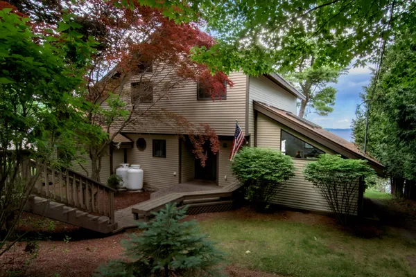 $749,000 | 29 Kessel Park Road, Keeseville, NY 12944