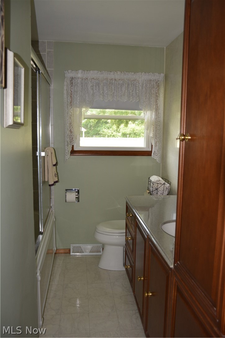35130 Bainbridge Road North Ridgeville, OH 44039 - Photo 14 of 15 Full Bath