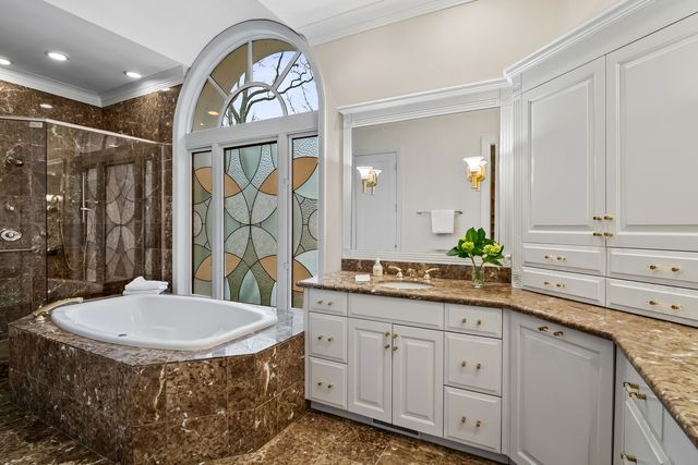 $1,525,000 | 1021 Barrys Court, Lake Forest, IL 60045