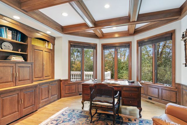 $1,525,000 | 1021 Barrys Court, Lake Forest, IL 60045