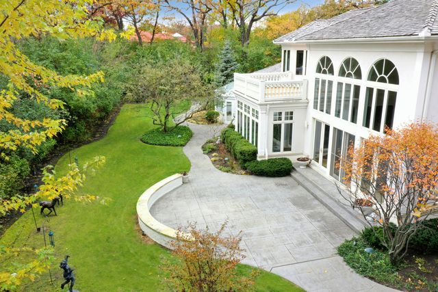 $1,525,000 | 1021 Barrys Court, Lake Forest, IL 60045