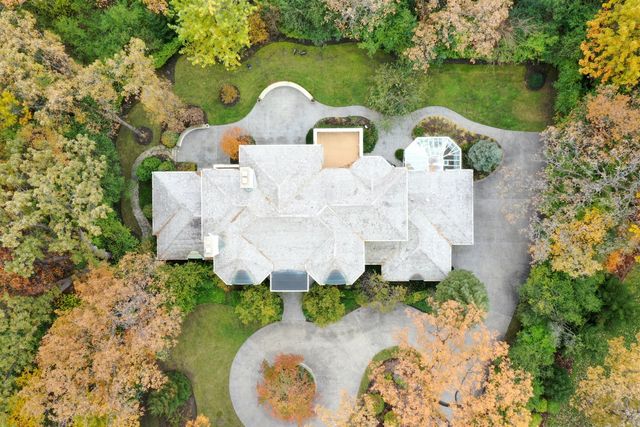 $1,525,000 | 1021 Barrys Court, Lake Forest, IL 60045