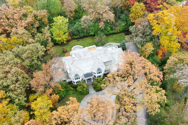 $1,525,000 | 1021 Barrys Court, Lake Forest, IL 60045