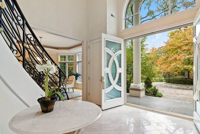 $1,525,000 | 1021 Barrys Court, Lake Forest, IL 60045