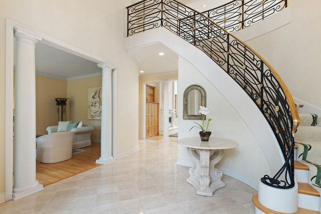 $1,525,000 | 1021 Barrys Court, Lake Forest, IL 60045