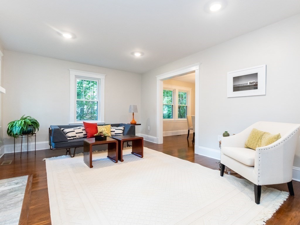 92-94 Athelstane Road Newton, MA 02459 - Photo 3 of 24