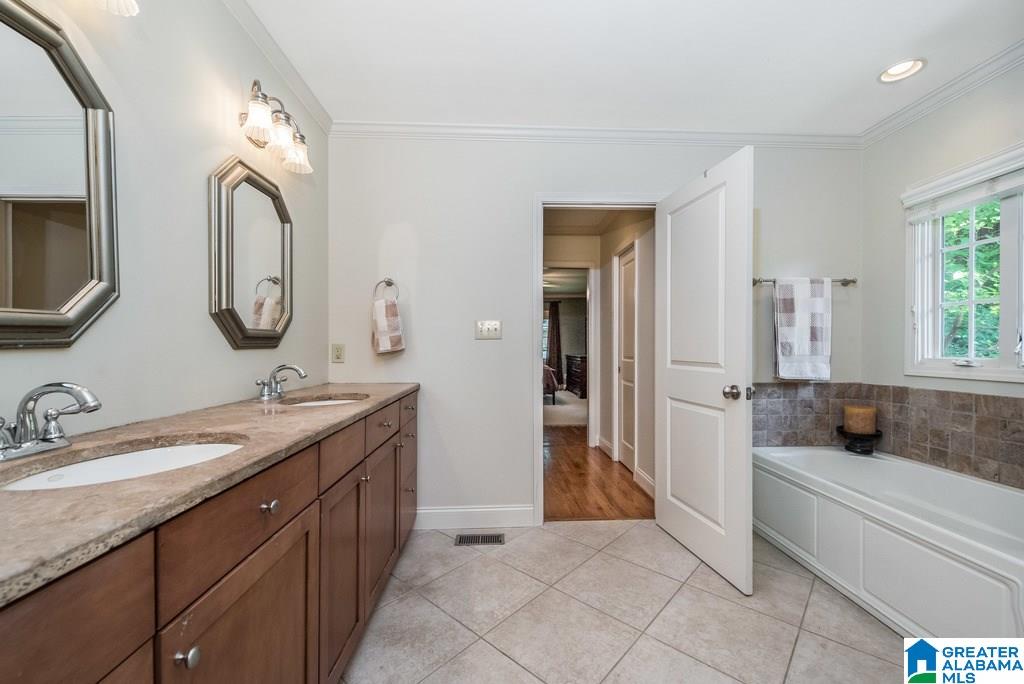 539 Cliff Place Birmingham, AL 35209 - Photo 21 of 33