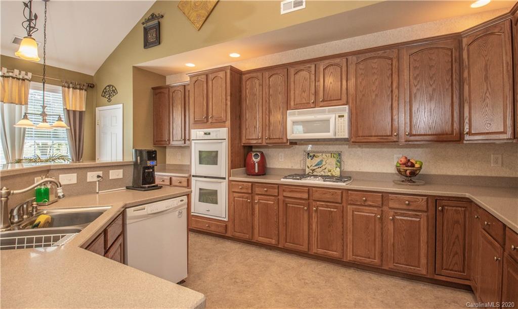 815 Platinum Drive Fort Mill, SC 29708 - Photo 5 of 36 Gallery Image 5