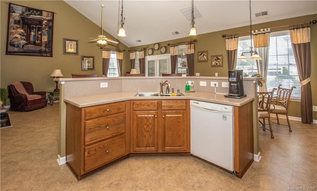 815 Platinum Drive Fort Mill, SC 29708 - Photo 6 of 36 Gallery Image 6