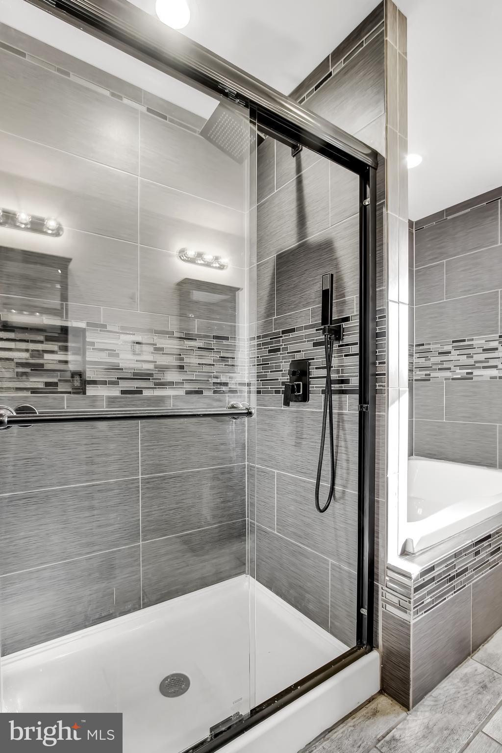 2346 Grandview Road Hanover, PA 17331 - Photo 23 of 36 *shower head changes color with temp*