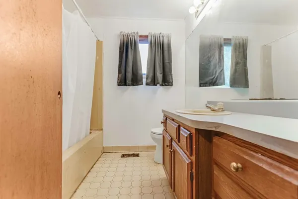 $179,900 | 1720 Calvin Drive, Hopkinsville, KY 42240