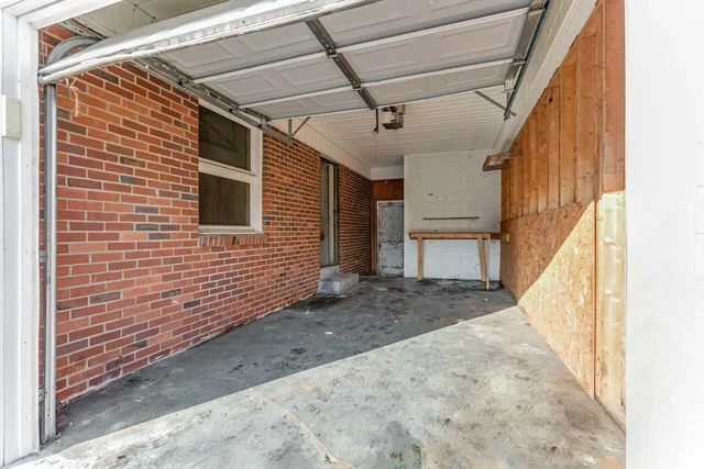 $179,900 | 1720 Calvin Drive, Hopkinsville, KY 42240