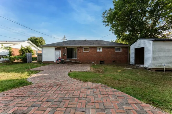 $179,900 | 1720 Calvin Drive, Hopkinsville, KY 42240