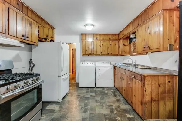 $179,900 | 1720 Calvin Drive, Hopkinsville, KY 42240