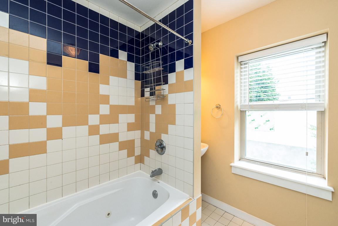 312 West 28th Street Baltimore, MD 21211 - Photo 18 of 29 Bath