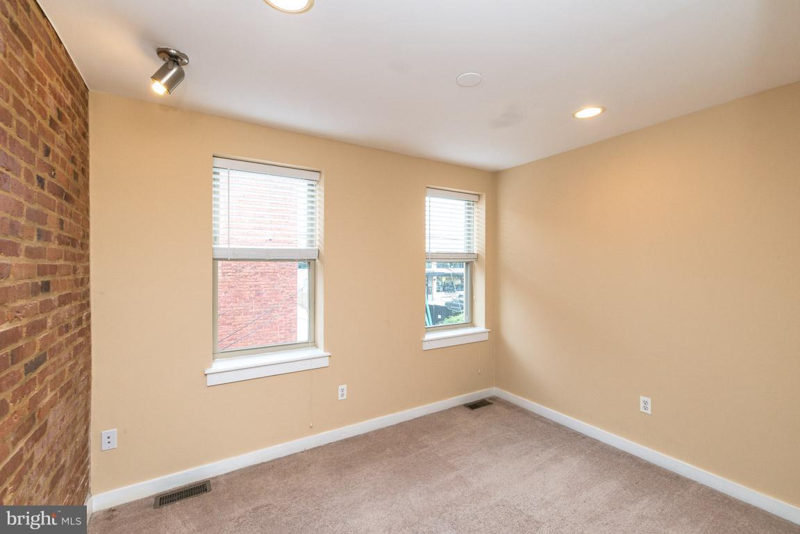 312 West 28th Street Baltimore, MD 21211 - Photo 20 of 29 Bedroom