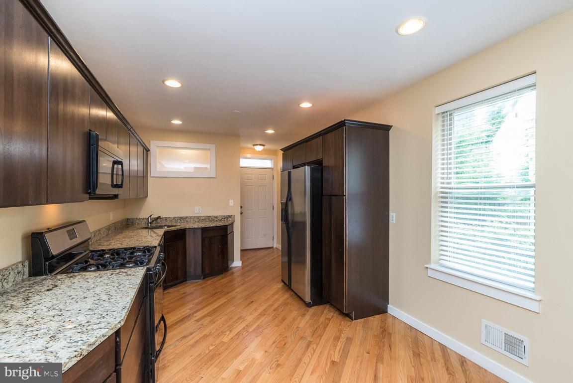 312 West 28th Street Baltimore, MD 21211 - Photo 7 of 29 Kitchen