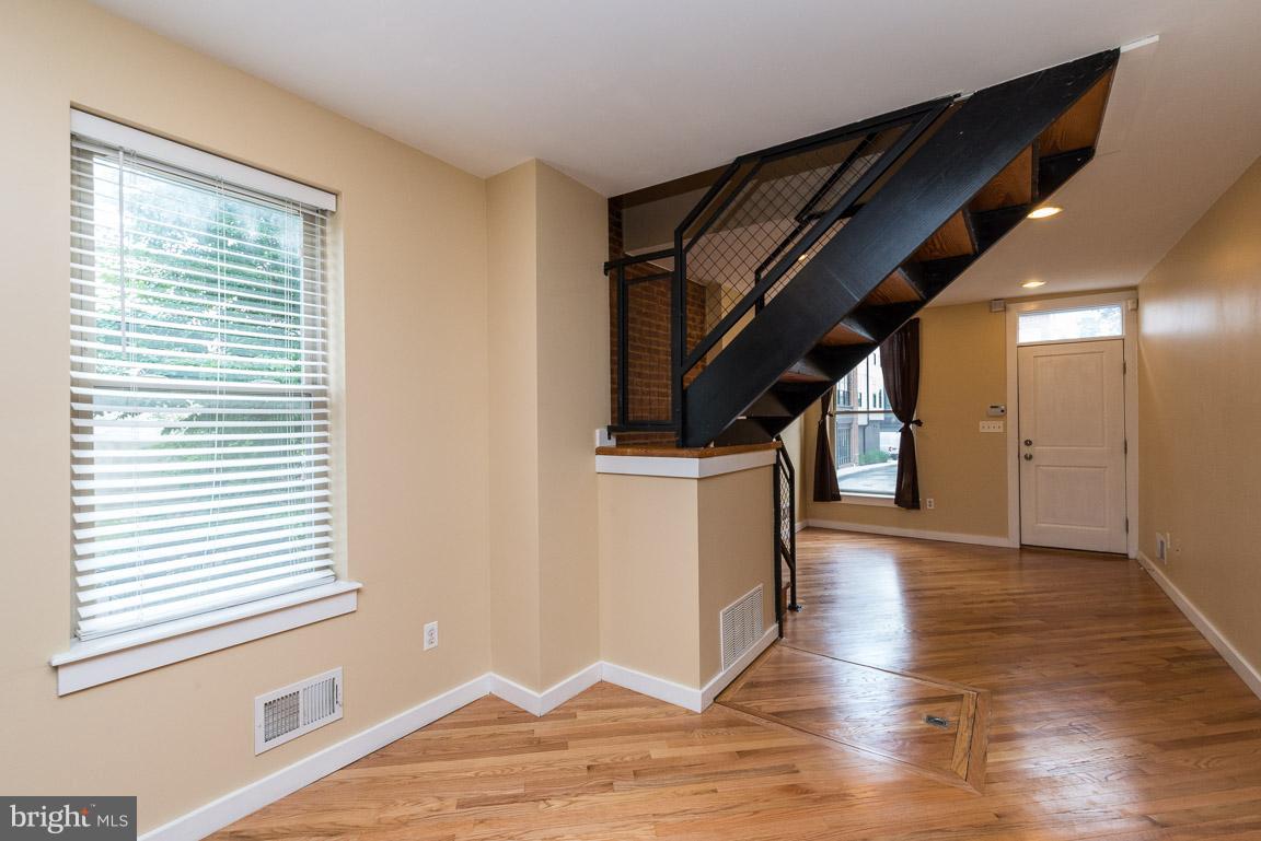 312 West 28th Street Baltimore, MD 21211 - Photo 8 of 29 Dining Room