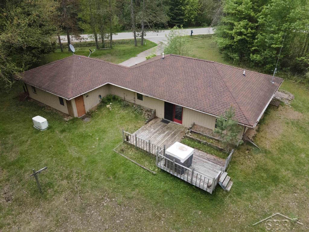 1156 South Alamando Road Shepherd, MI 48883 - Photo 5 of 40