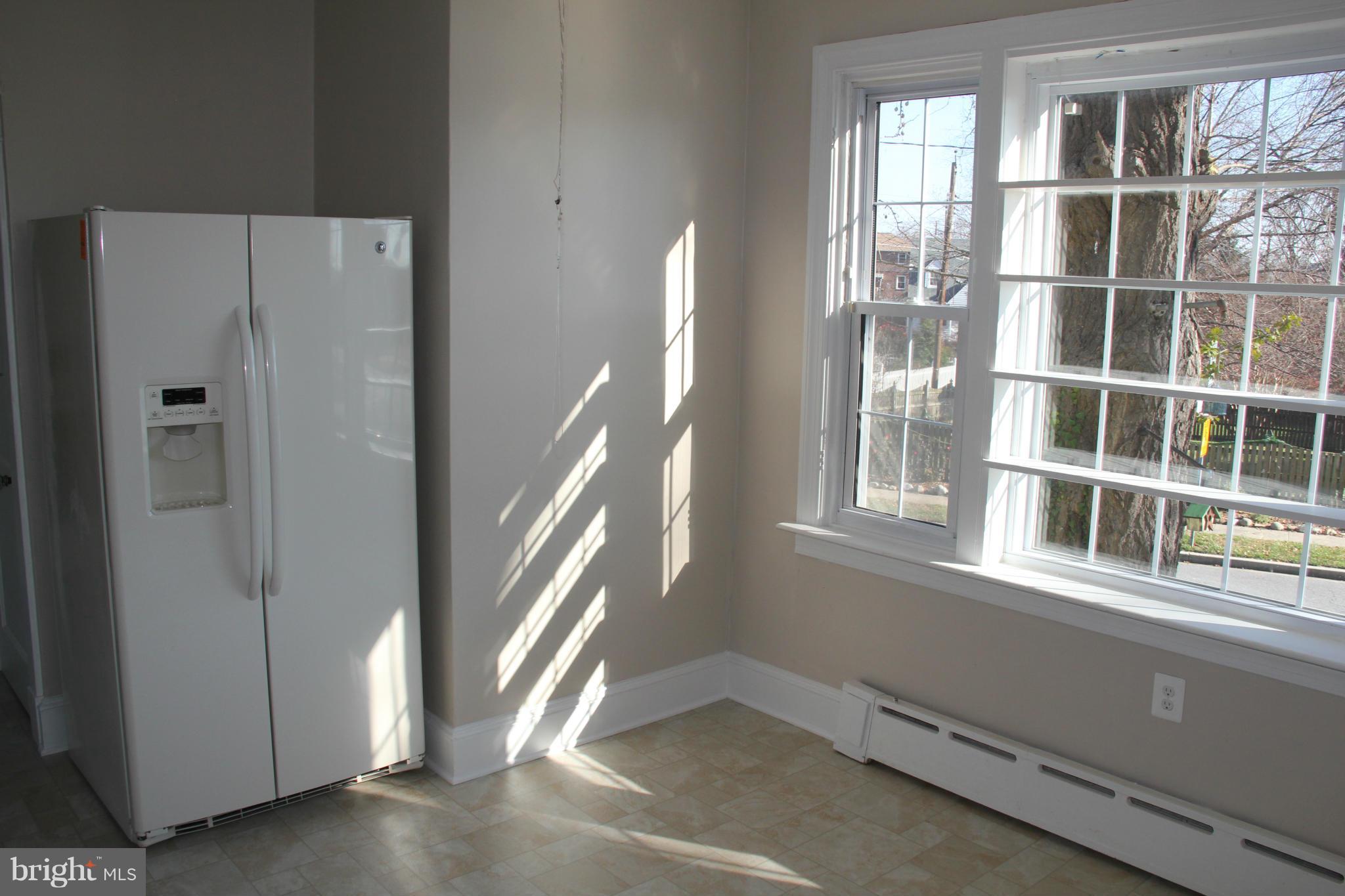 4300 Fordham Road Baltimore, MD 21229 - Photo 3 of 26 Kitchen