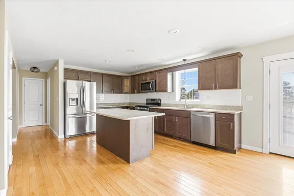 $759,900 | 10 Jonathan Lane, Wareham, MA 02571