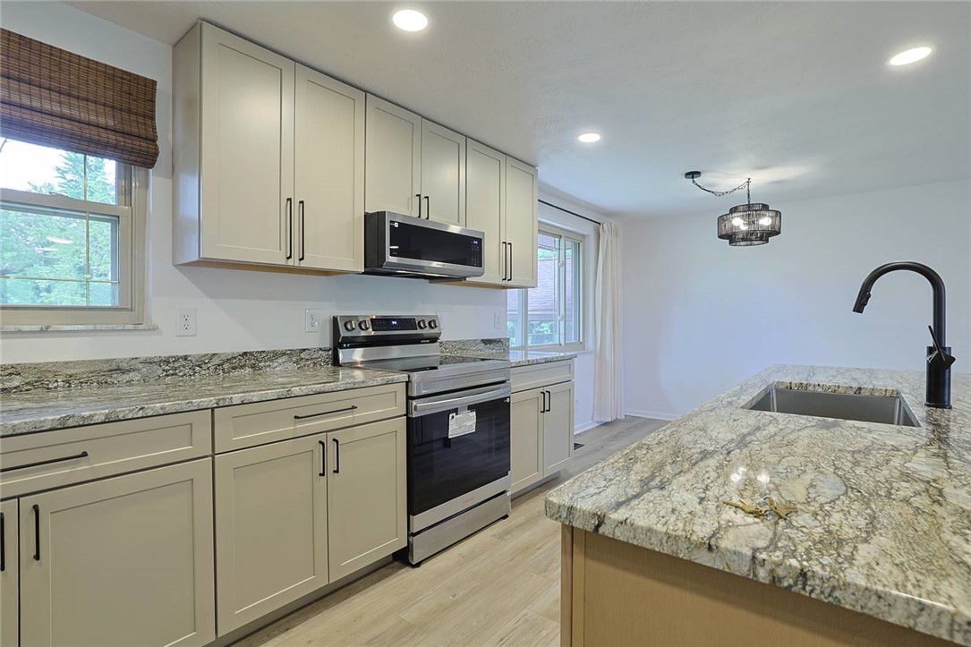 3573 Kemp Road Beavercreek, OH 45431 - Photo 10 of 37