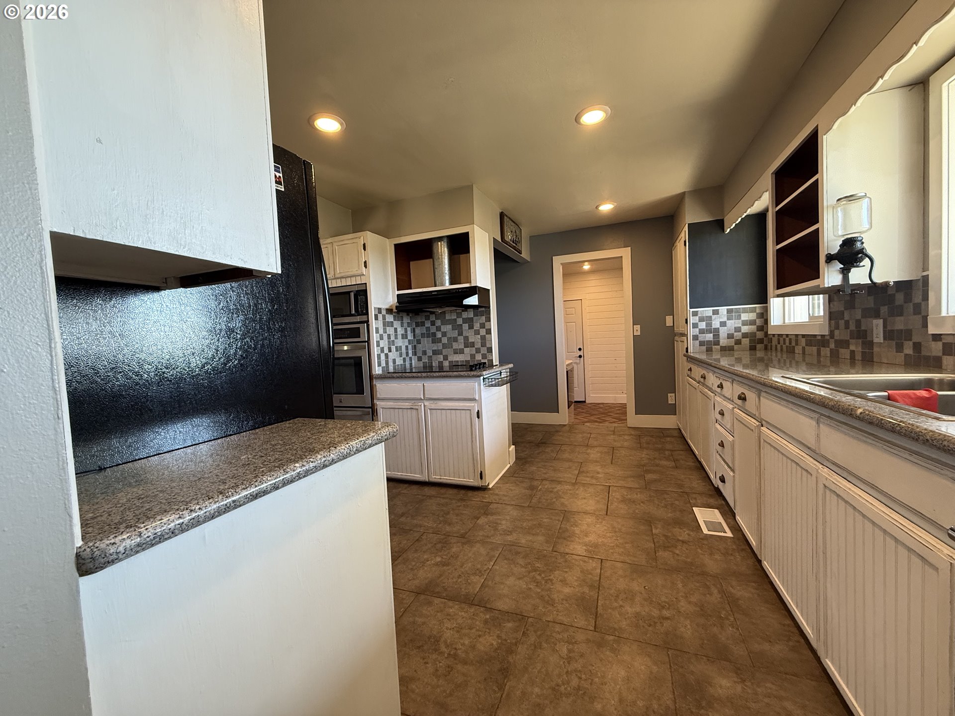 145 Hill Road Goldendale, WA 98620 - Photo 8 of 34