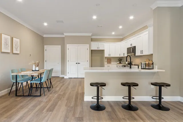 $469,900 | 10100 South Willow Street, Unit 101, Manchester, NH 03109