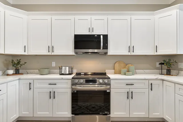 $469,900 | 10100 South Willow Street, Unit 101, Manchester, NH 03109