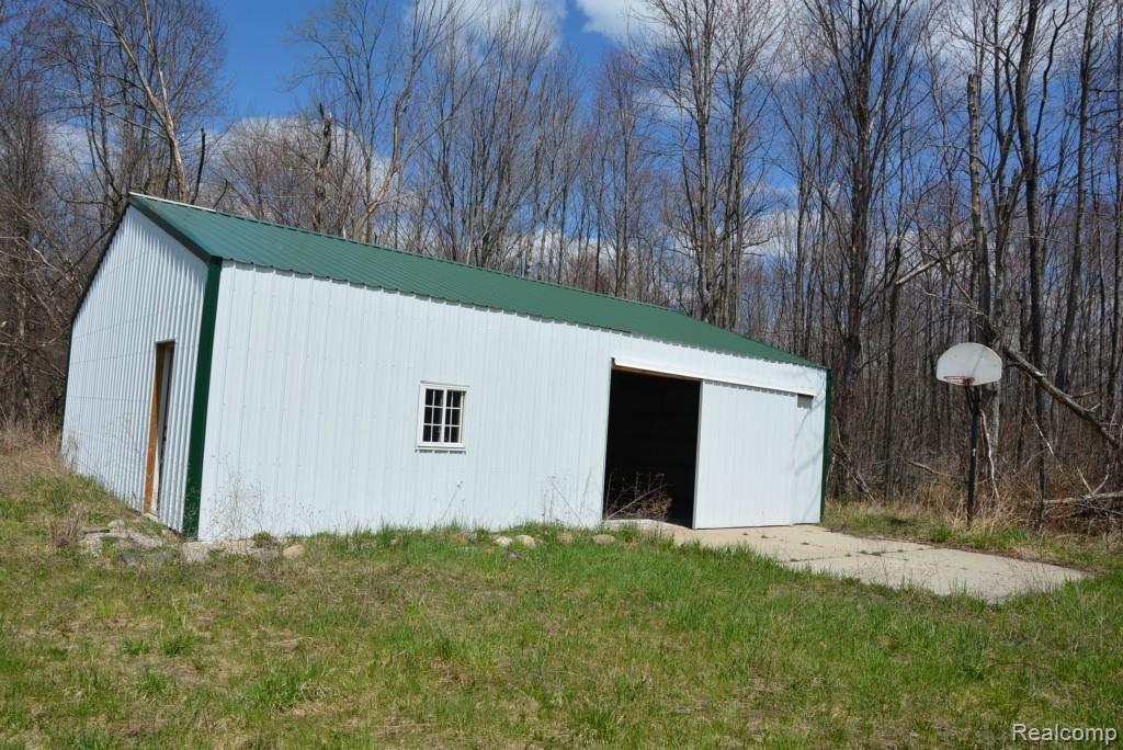 1680 Ambrose Road Mayville, MI 48744 - Photo 9 of 35 DSC_4191.jpg