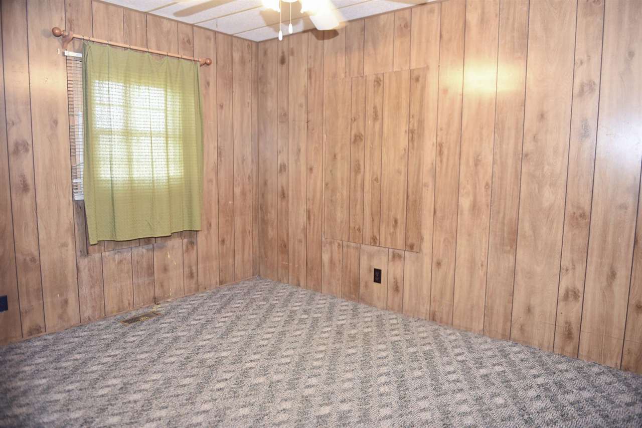 2209 South Nine Mile Road Kawkawlin, MI 48631 - Photo 16 of 27