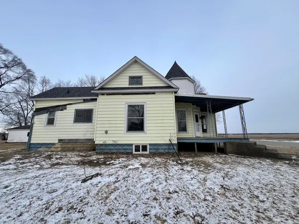 $105,000 | 502 East Attica Street, Rossville, IL 60963