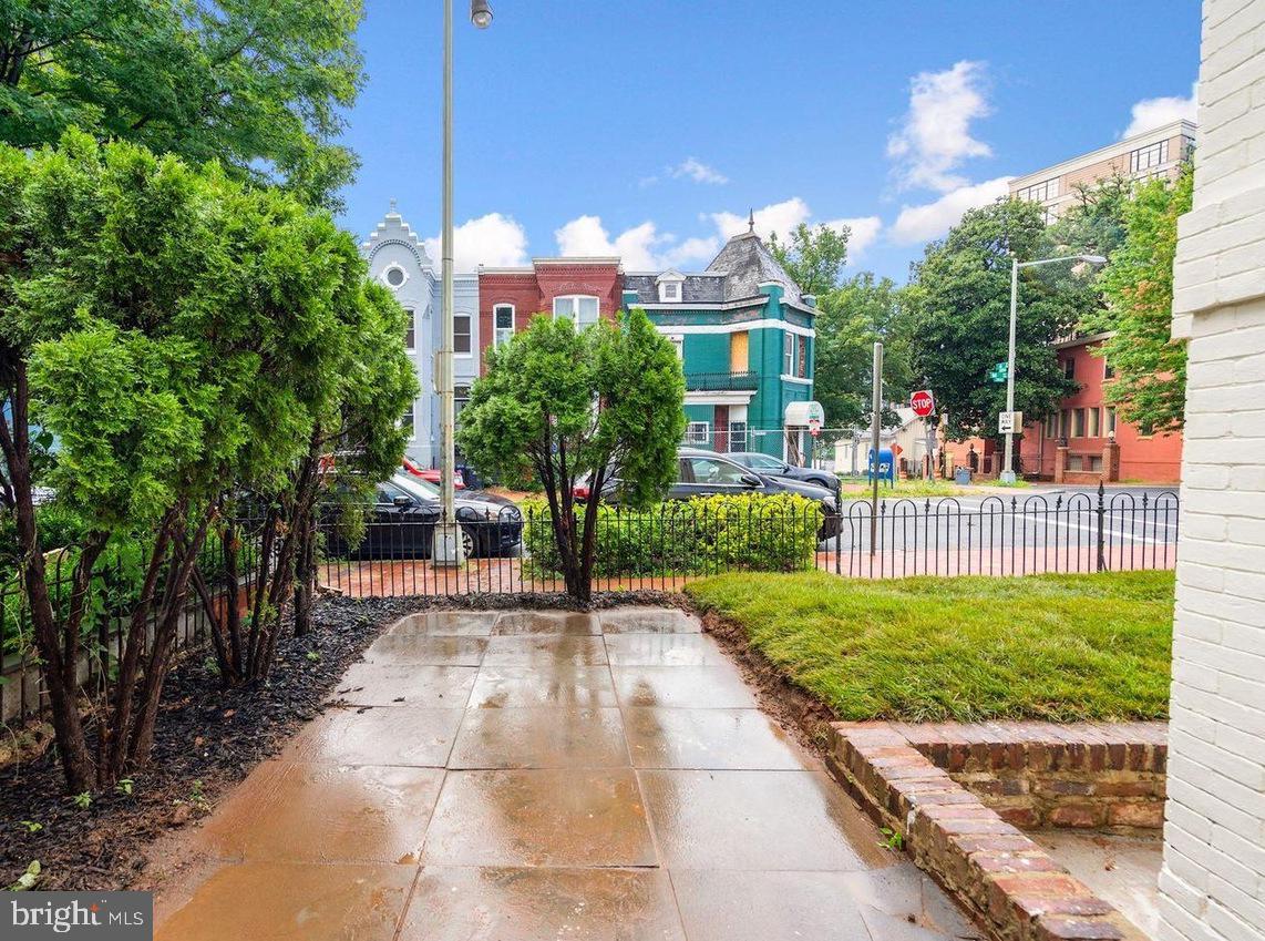 1201 4th Street Northwest, Unit B Washington, DC 20001 - Photo 14 of 17 Side Exterior