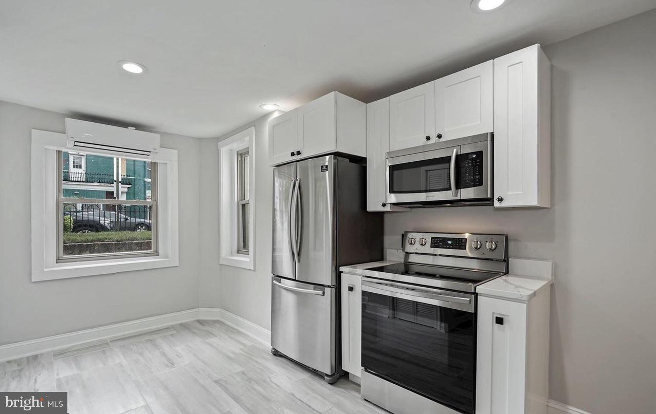 1201 4th Street Northwest, Unit B Washington, DC 20001 - Photo 8 of 17 Kitchen