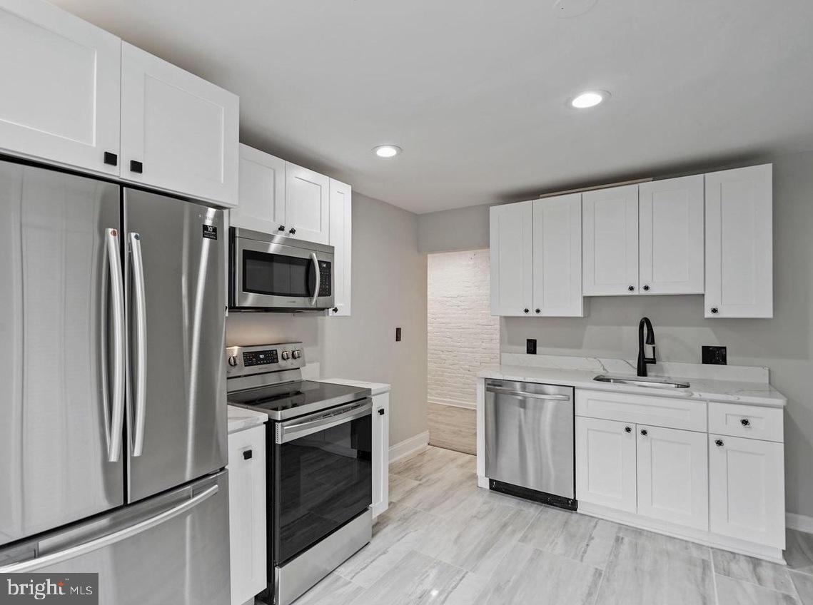 1201 4th Street Northwest, Unit B Washington, DC 20001 - Photo 10 of 17 Kitchen