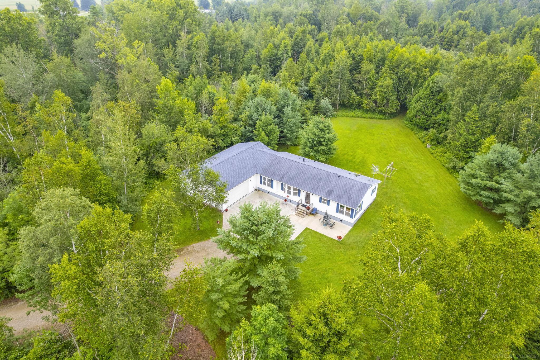 135 North Ridge Road Carsonville, MI 48419 - Photo 2 of 50 50183299-8753f8c3-72ea-4bf9-a24e-63f8b4772806.JPG