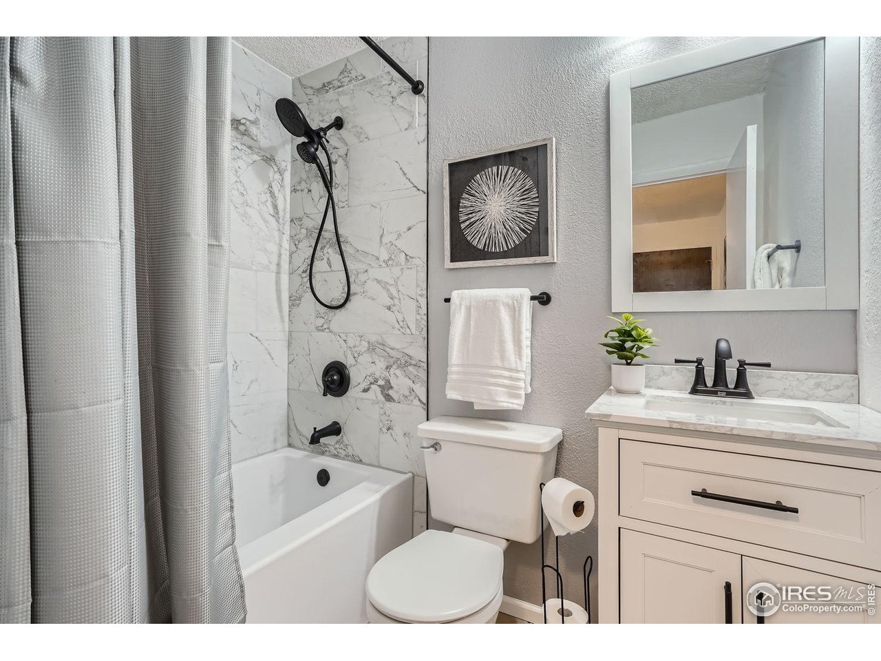 3030 Oneal Parkway, Unit R21 Boulder, CO 80301 - Photo 13 of 28 14 Bathroom