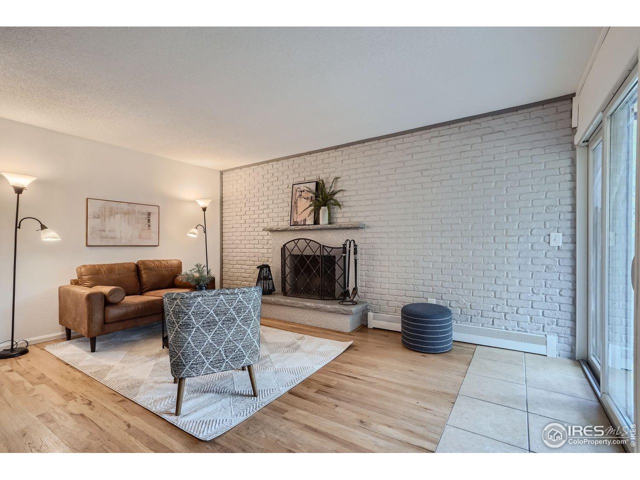 3030 Oneal Parkway, Unit R21 Boulder, CO 80301 - Photo 4 of 28 04 Living Room