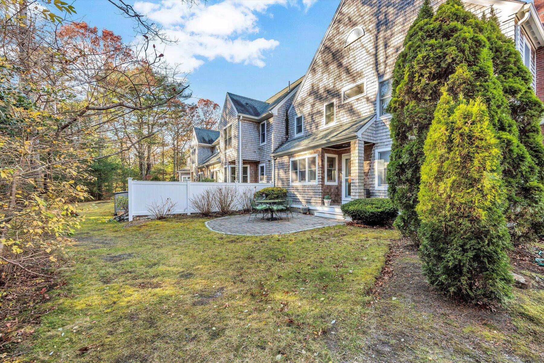 4 Bob White Crescent, Unit 4 Mashpee, MA 02649 - Photo 4 of 39 04-889A0074