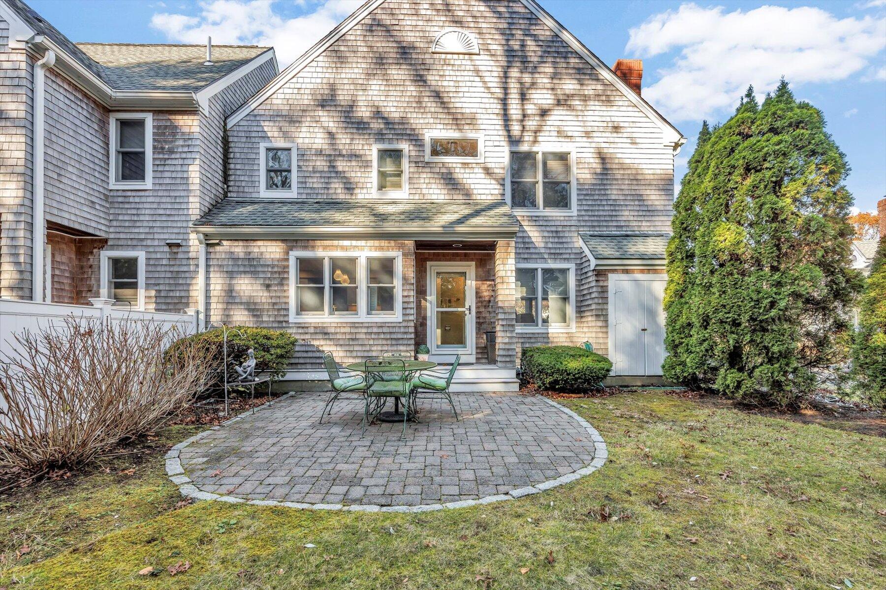 4 Bob White Crescent, Unit 4 Mashpee, MA 02649 - Photo 5 of 39 05-889A0076