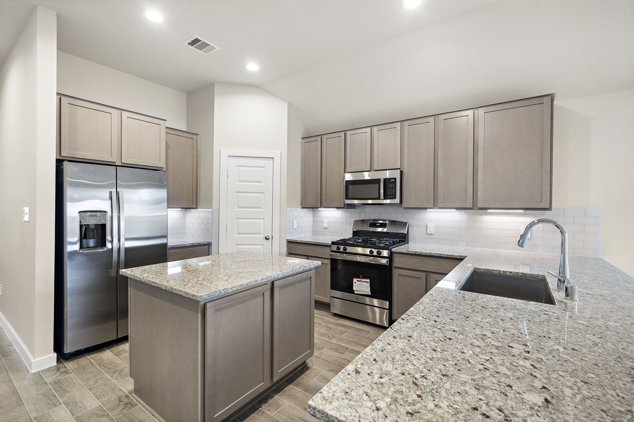 3327 Tilley Drive Rosenberg, TX 77471 - Photo 14 of 35