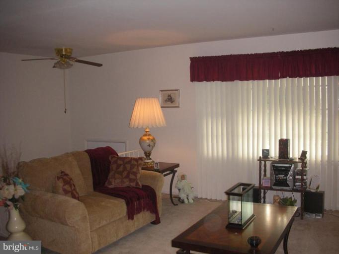 527 Michille Road Odenton, MD 21113 - Photo 3 of 16 Living Room #2