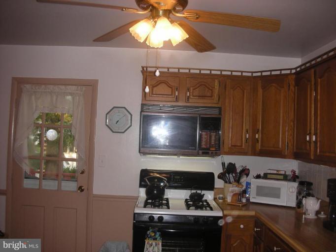 527 Michille Road Odenton, MD 21113 - Photo 4 of 16 Kitchen