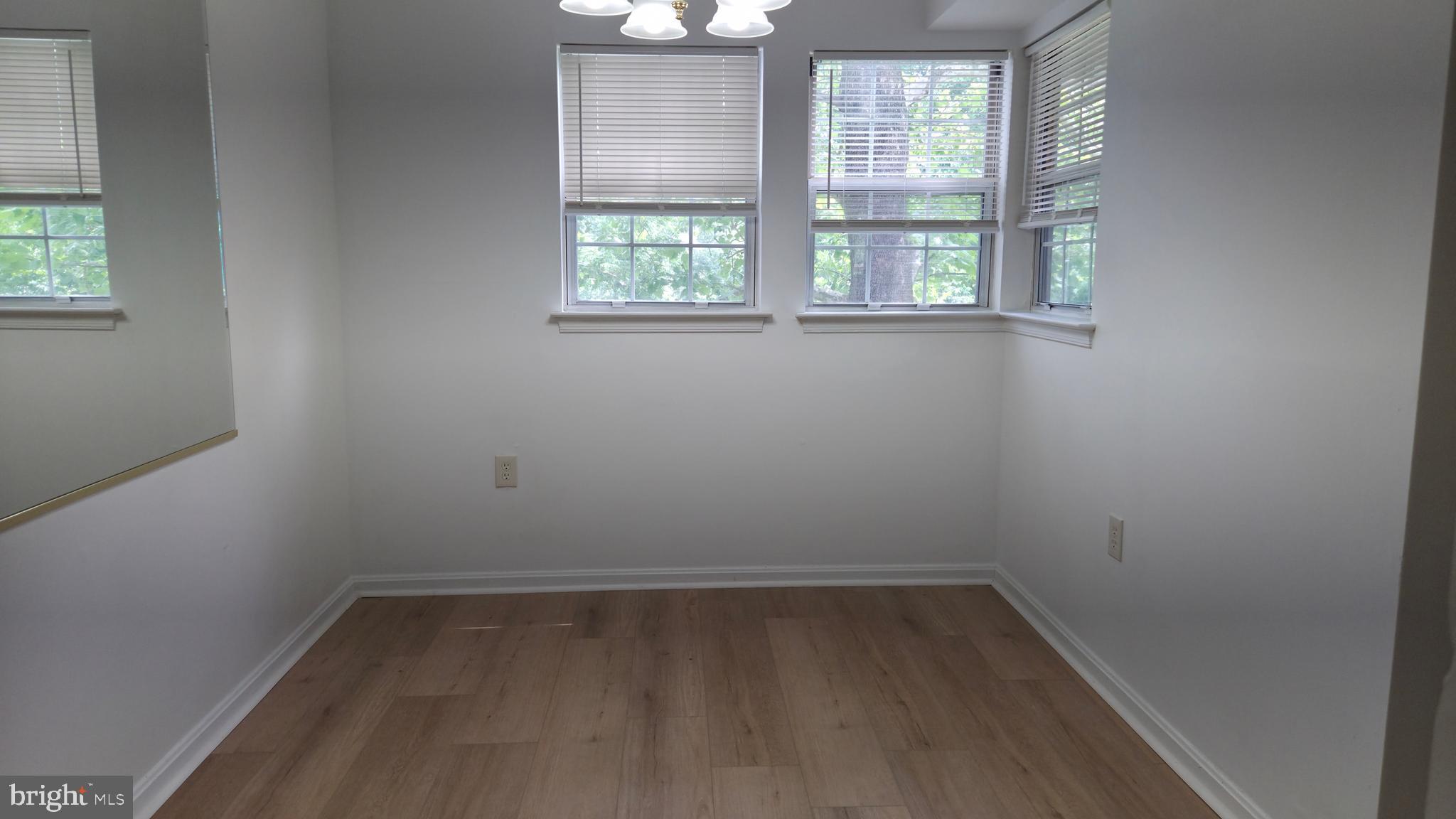 8387 Montgomery Run Road, Unit E Ellicott City, MD 21043 - Photo 8 of 25 dining room