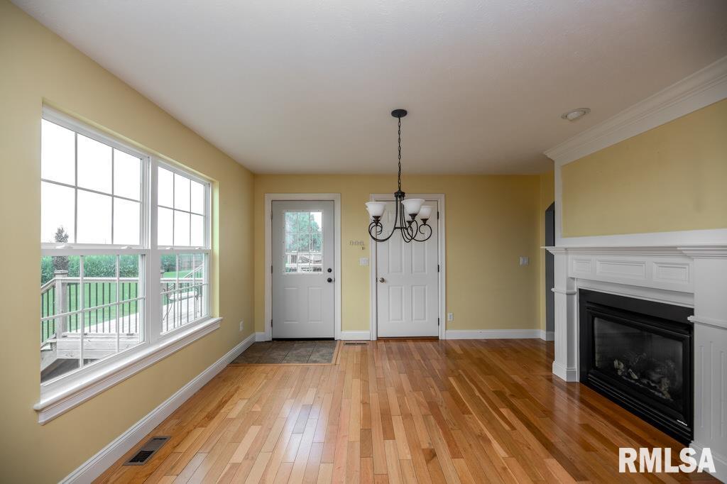 1403 Santa Fe Road Washington, IL 61571 - Photo 12 of 52 Gallery Image 12