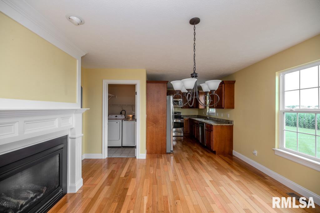 1403 Santa Fe Road Washington, IL 61571 - Photo 16 of 52 Gallery Image 16