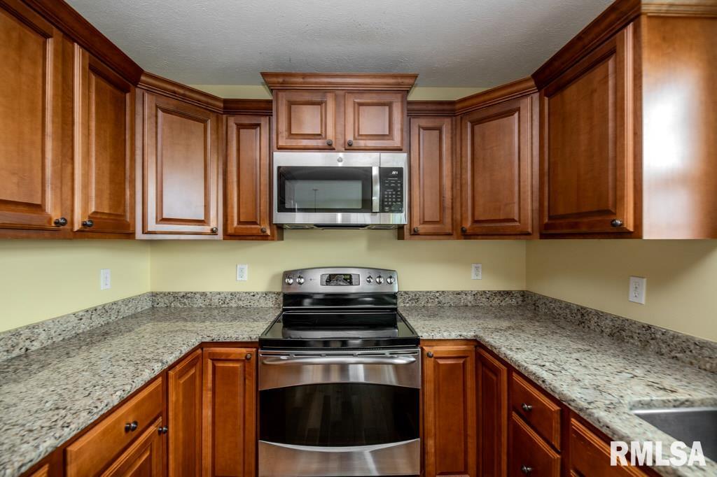 1403 Santa Fe Road Washington, IL 61571 - Photo 18 of 52 Gallery Image 18